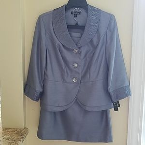 Woman's size 8 skirt suit